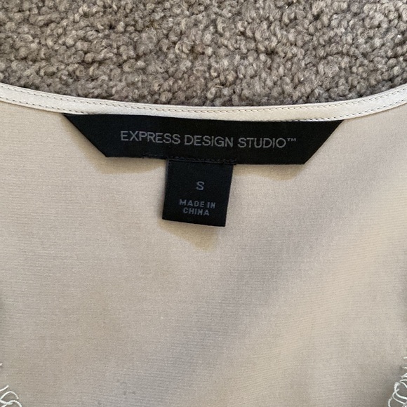 Beautiful Express Grey Silk and Lace Overlay to dress up any outfit! - Picture 4 of 6